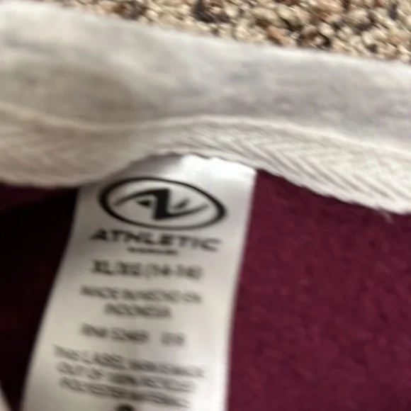 ATHLETIC SWEATER! - Picture 2 of 2